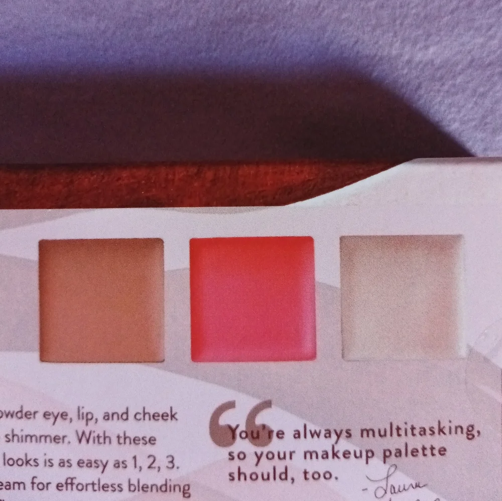 Laura Geller Quartz Crystals Eyeshadow and Made To Multitask Think Pink Palettes